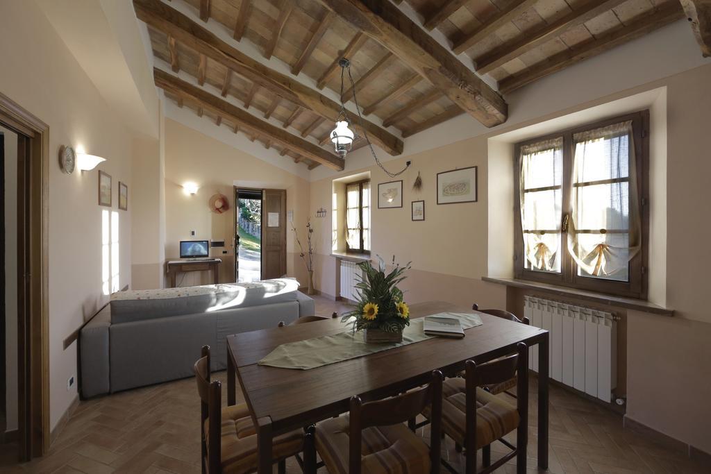 Agriturismo Bagnaia San Quirico dʼOrcia Pokoj fotografie